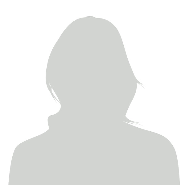 headshot Caroline E. Vary